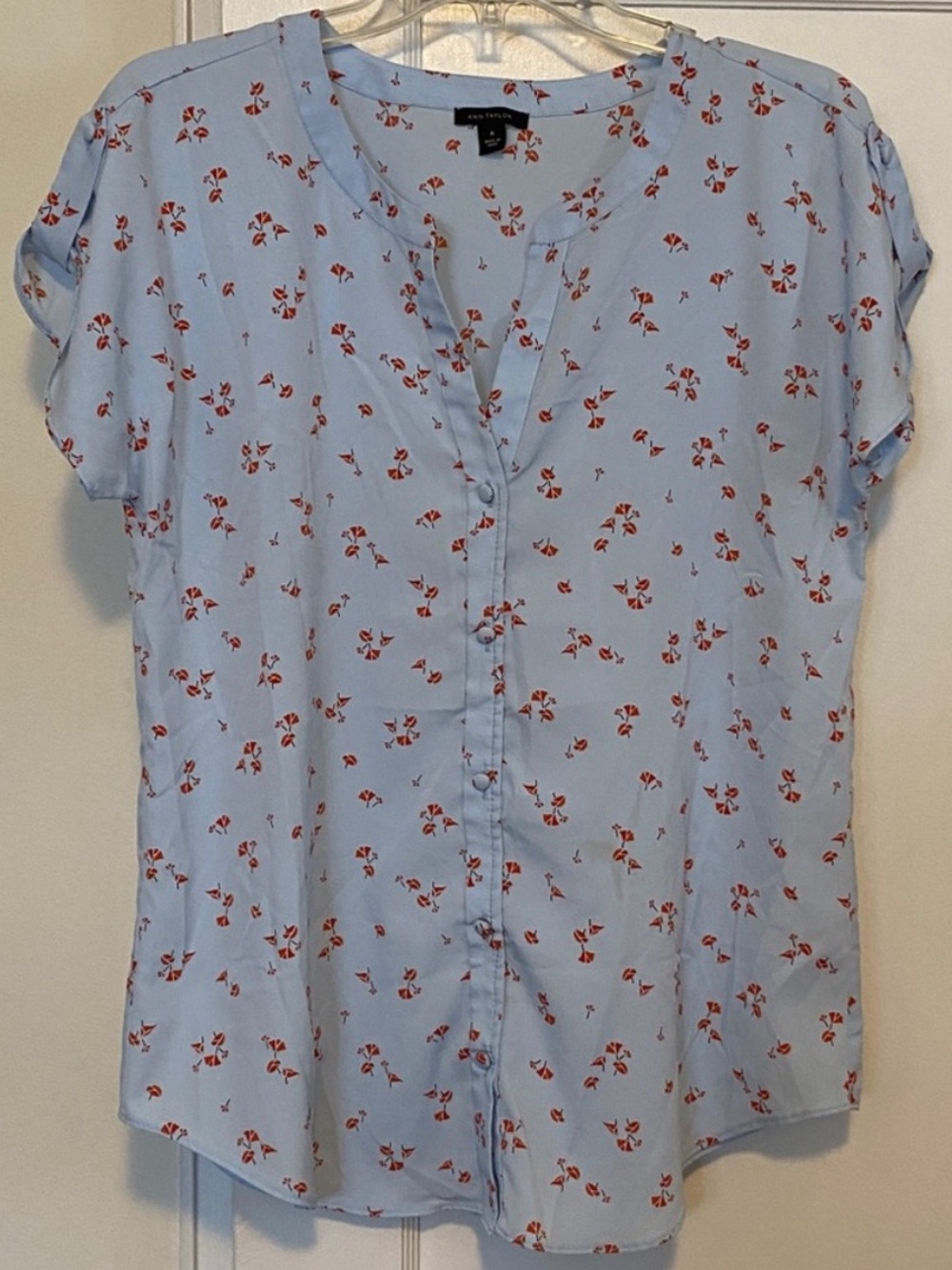 Ann Taylor Light Blue & Red Floral Blouse size medium